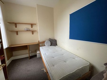 4 bedroom house to rent - Photo 3