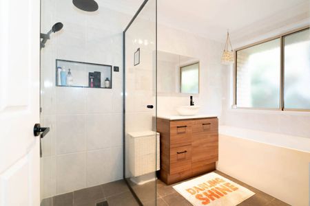 COMFORTABLE LIVING ON KALOONA DRIVE - Photo 3