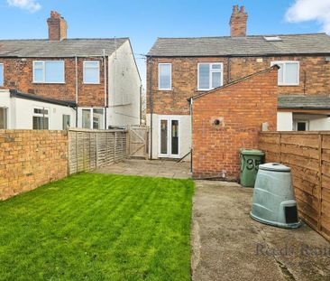 3 bedroom semi-detached house to rent - Photo 3