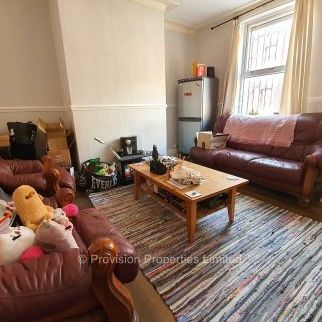 2 Bed Houses Hyde Park Leeds - Photo 1