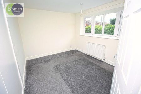 3 bedroom detached bungalow to rent - Photo 3