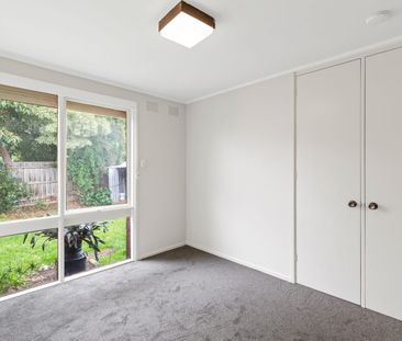 Family home in quiet court location!!! - Photo 2