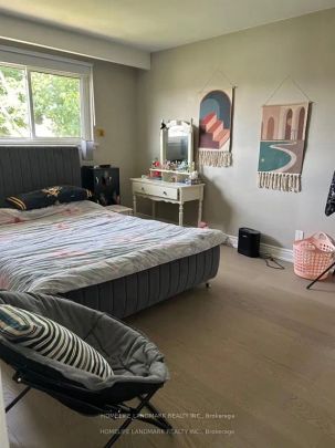 Detached Home For Lease | W9239330 - Photo 1