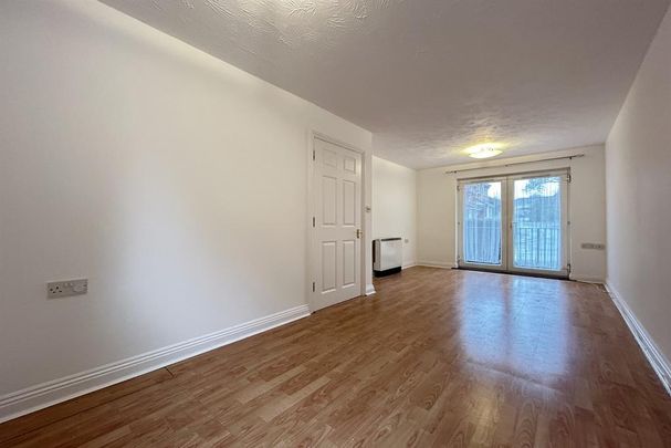 2 bedroom ground floor flat to rent - Photo 1