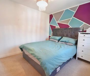 3 bedroom end of terrace house to rent - Photo 6