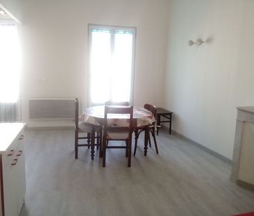 Location Appartement 1 pièce 38m² ISTRES 13800 - Photo 2