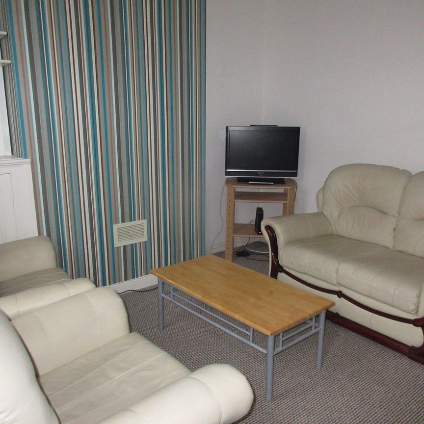 Eastleigh Road (3 bed) - Photo 1