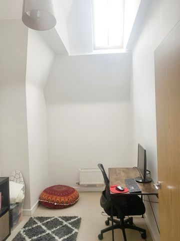 Two Bedroom Flat for Rent in Ellesmere Park - Photo 4