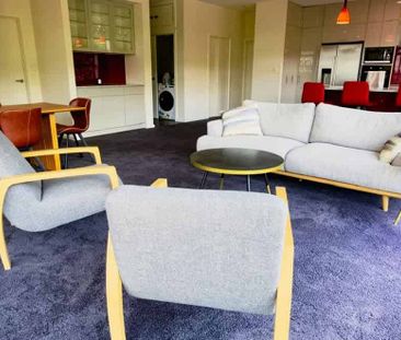 Executive living - fully furnished - Photo 5