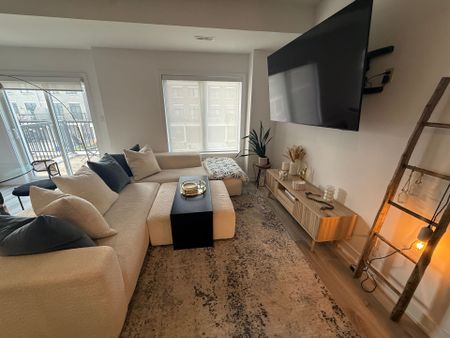 For Lease - 63 Kenneth Kirby Lane, Whitchurch-Stouffville, Ontario - Photo 3