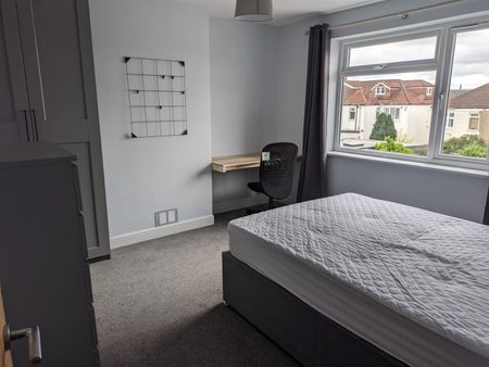 Parkstone Avenue, Bristol - Photo 2