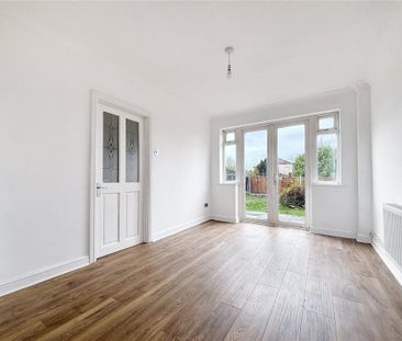 3 bedroom end of terrace house to rent - Photo 5