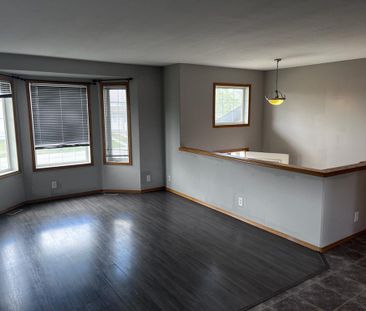 Beautiful 1/2 Duplex in Kentwood - Photo 3