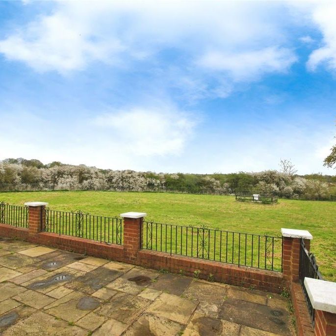 2 bedroom detached house to rent - Photo 1