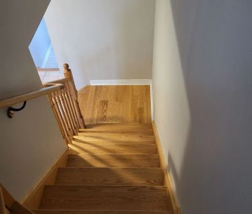 Condo Townhouse For Lease | E9010328 - Photo 6