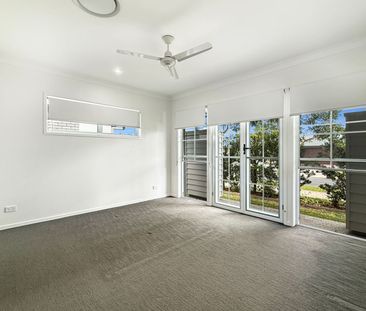 Spacious Family Home with Pool & Premium Features - Photo 3