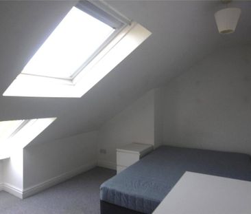 Terraced house to rent - Photo 4