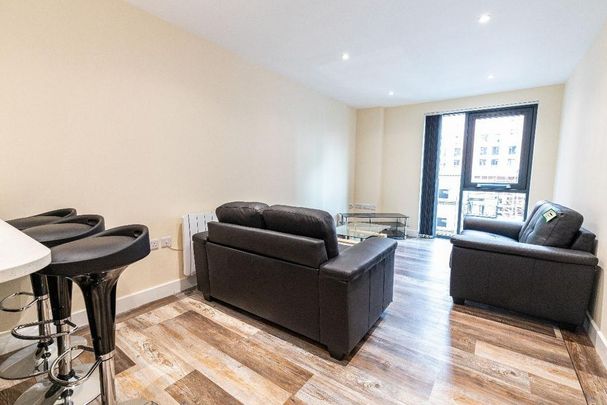 3 bedroom flat to rent - Photo 1
