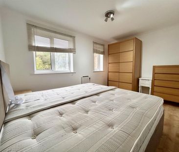 1 Bedroom Apartment To Let - Photo 5