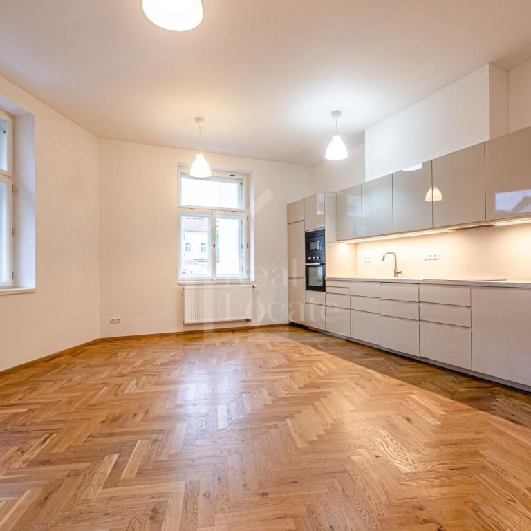 Pronájem bytu 3+kk 82 m2 - Photo 1