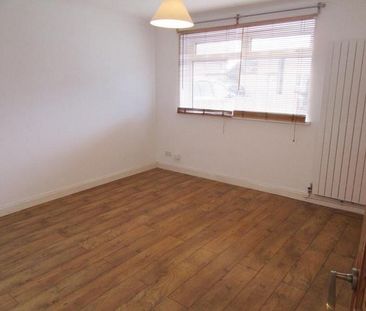 2 bedroom semi-detached house to rent - Photo 5