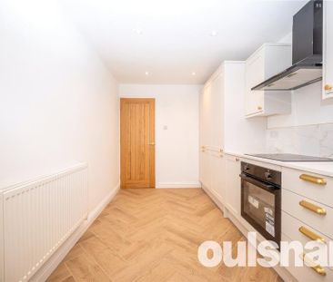 3 bedroom end of terrace house to rent - Photo 3