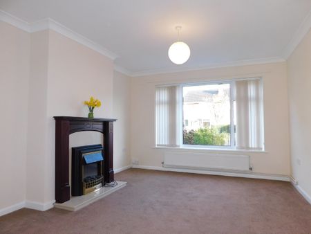 3 bedroom semi-detached to let - Photo 2