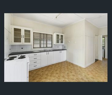 Neat and Complete 2 Bedroom Home - Photo 5