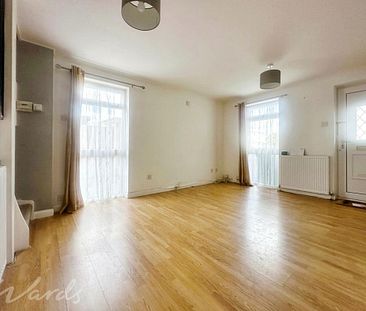 2 bedroom end of terrace house to rent - Photo 4