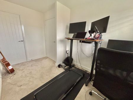 Tedder Grove, Nuneaton, CV11 - Photo 2