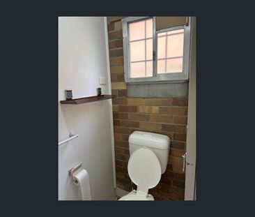 Granny Flat on Grant - Photo 5