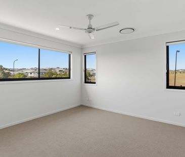 BRAND NEW SPACIOUS HOME ON LARGE CORNER BLOCK! - Photo 2