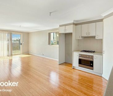 3/11 View Street, Camden - Photo 1