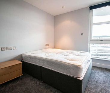 Sovereign Quay, Cardiff Bay, CF10 - Photo 3