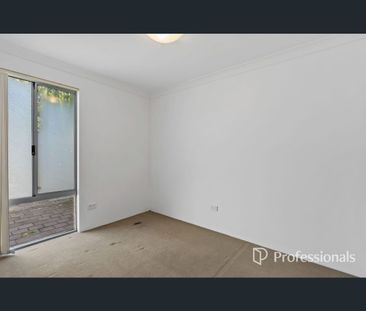 5/26 Mangosteen Drive, Forrestfield, WA 6058 - Photo 3