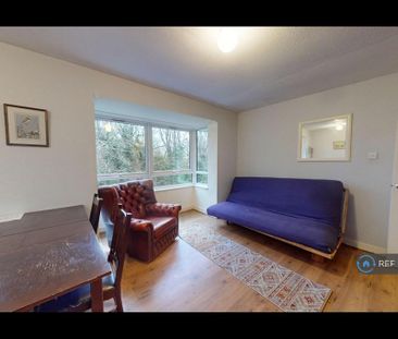 3 bedroom flat to rent - Photo 1