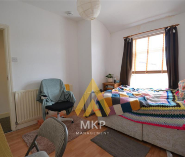 4 bedroom terraced house to rent - Photo 3
