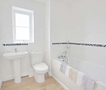 2 bedroom flat to rent - Photo 6