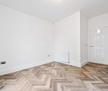 Brand-new luxury one-bedroom apartment offering turnkey living and ... - Photo 4