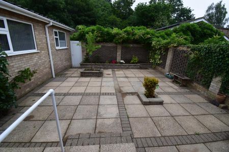 3 bedroom bungalow to rent - Photo 5