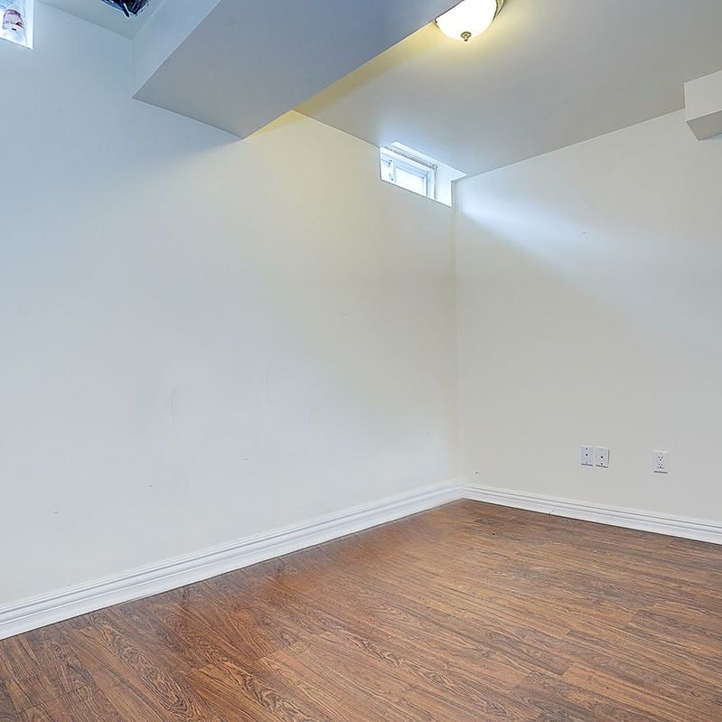 For Lease - 137 Laramie Crescent, Vaughan, Ontario - Photo 1