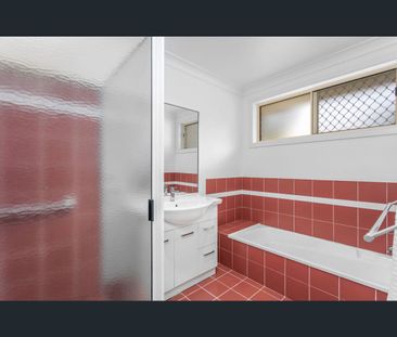 2/10 Greenview Close, Forster, NSW 2428 - Photo 2
