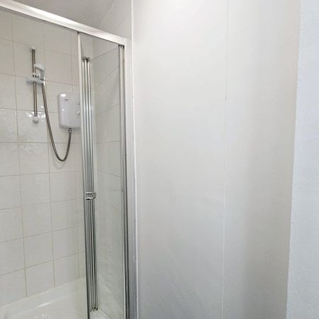 Bellevue Road, SOUTHAMPTON - Photo 3