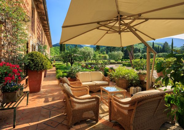 Villa Roses - Beautiful estate nestled in the Hills of Lucca