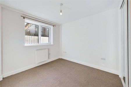 Cantelupe Road, East Grinstead, West Sussex, RH19 - Photo 5