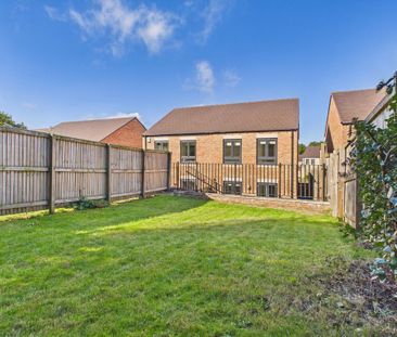 3 bedroom semi-detached house to rent - Photo 4