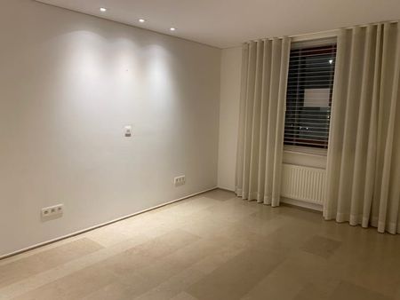 Appartement te huur - Foto 3