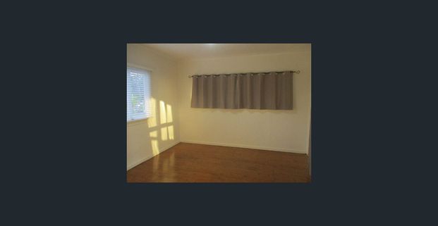 Neat 2-Bed Gem in Blackstone - Perfect for Easy Living! - Photo 1