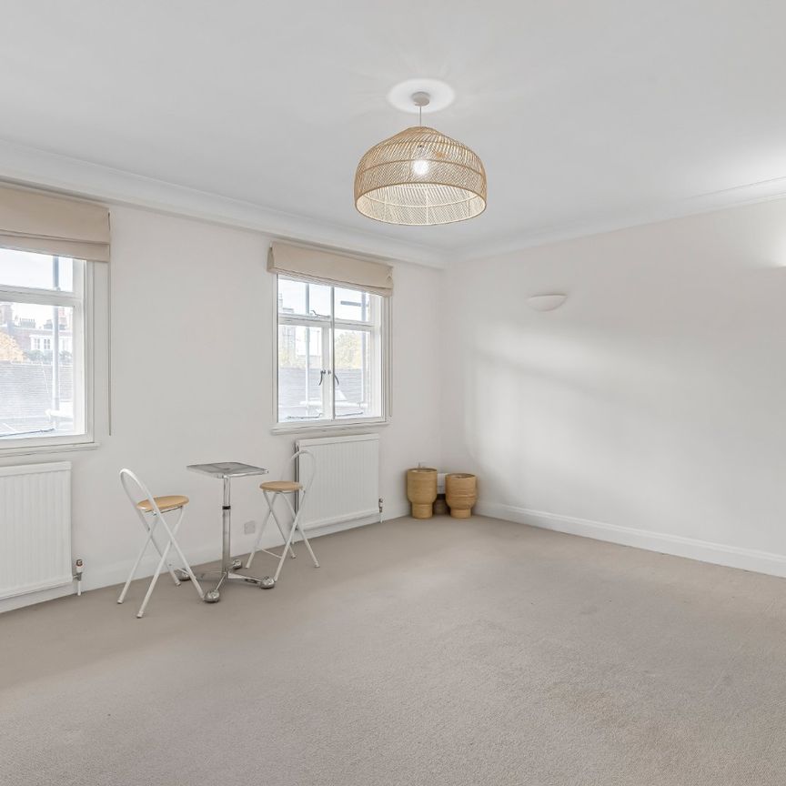 Sloane Court East, London, SW3 - Photo 1