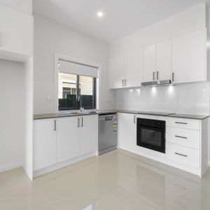 Brand new 5 bedroom home under affordable housing scheme - Photo 2